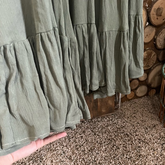 NWT Mia Joy Joyfolie ruffled Olive dress size small - Picture 5 of 11